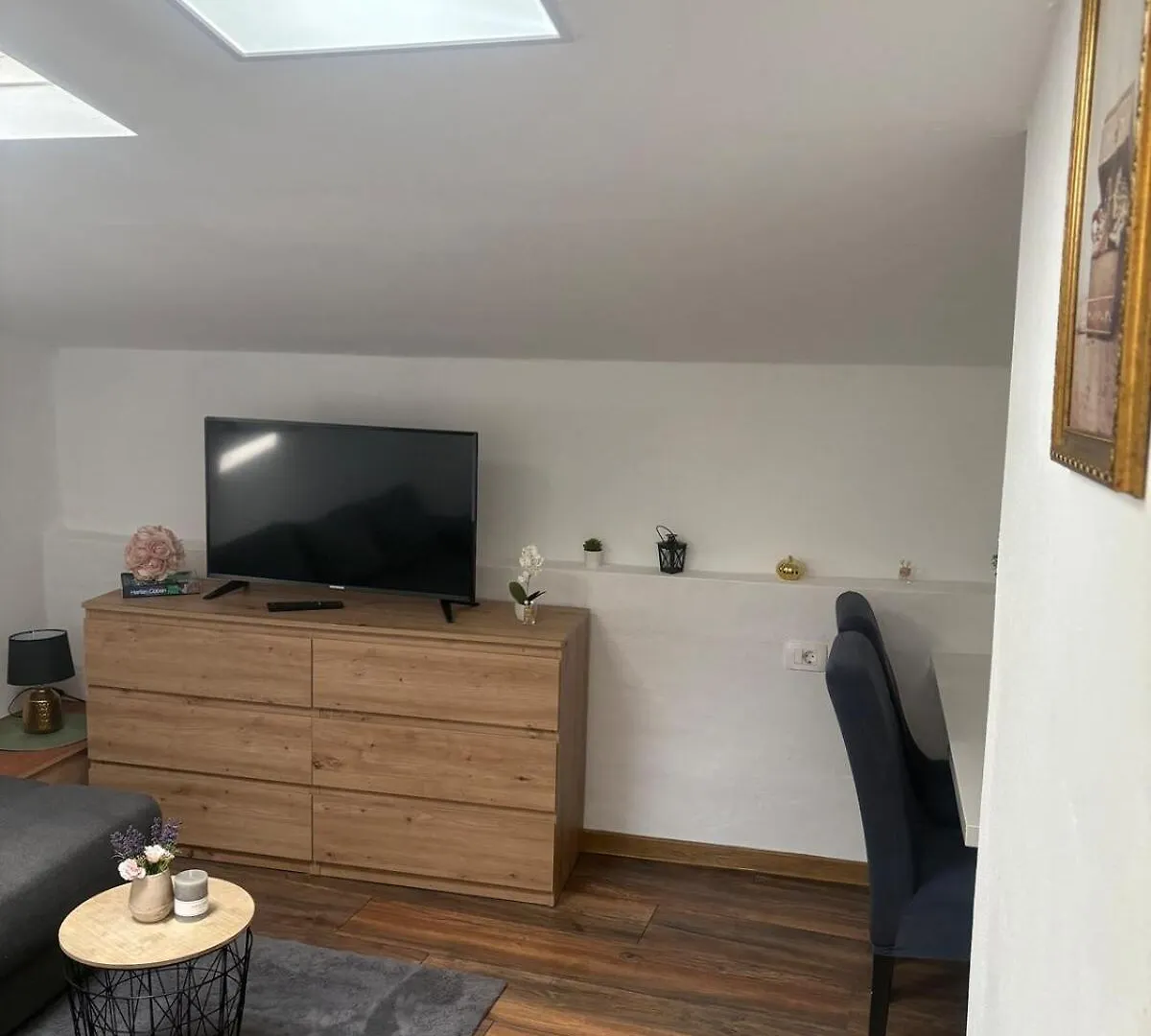 Mint Apartment 3 زادار
